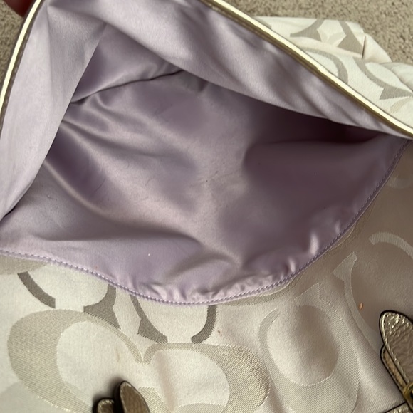 Used Coach Good Metallic Purse No. C1261-F19675. - Picture 11 of 16